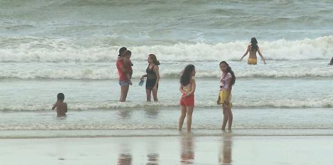 Laudo aponta praias impróprias para banho durante as férias em São Luís